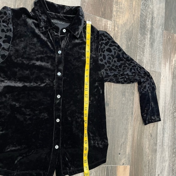 Nally & Millie Womens Top Size S Black Velvet Burn Out Knit Shirt - Picture 5 of 6